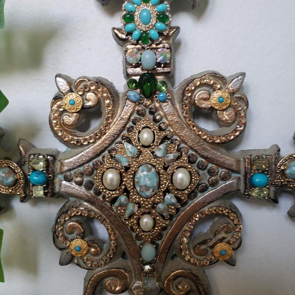 Handmade Turquoise one-of-a-kind wall cross - Picture 11 of 12